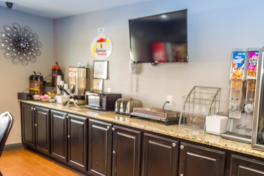 Super 8 By Wyndham Ardmore Esterno foto