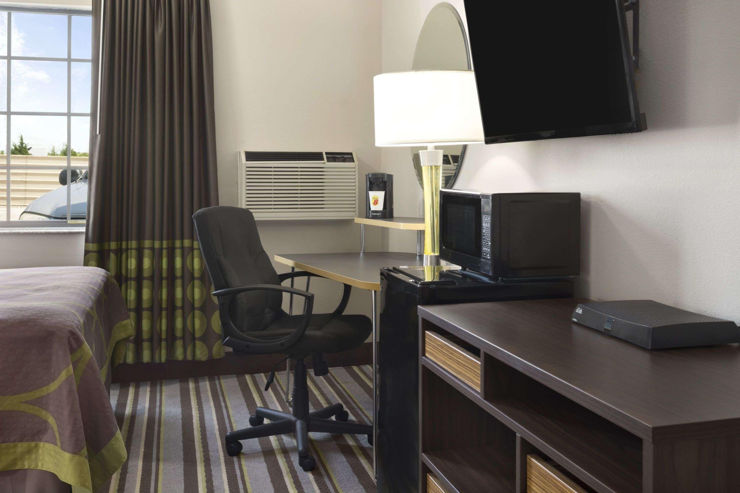 Super 8 By Wyndham Ardmore Esterno foto