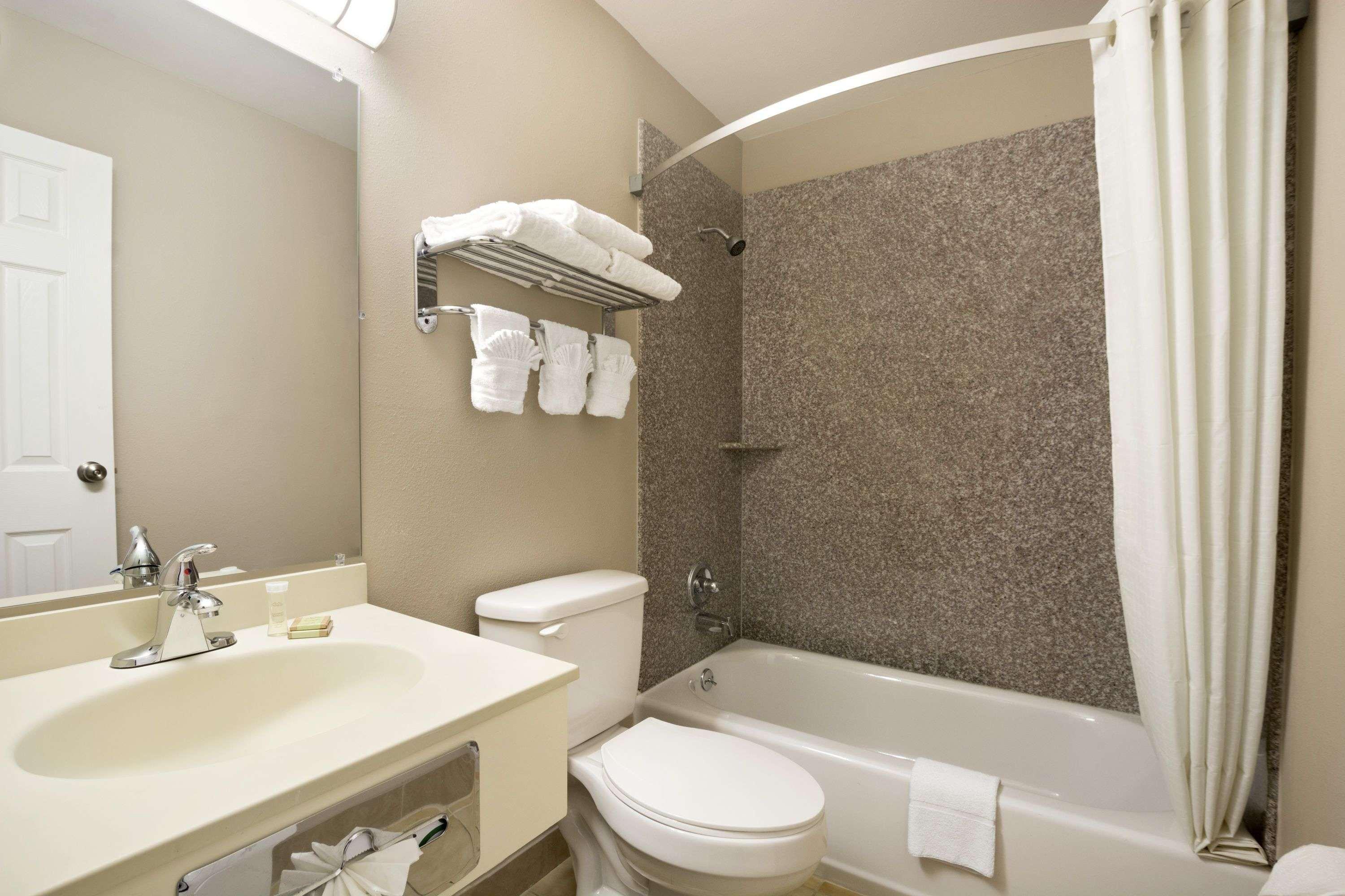 Super 8 By Wyndham Ardmore Esterno foto